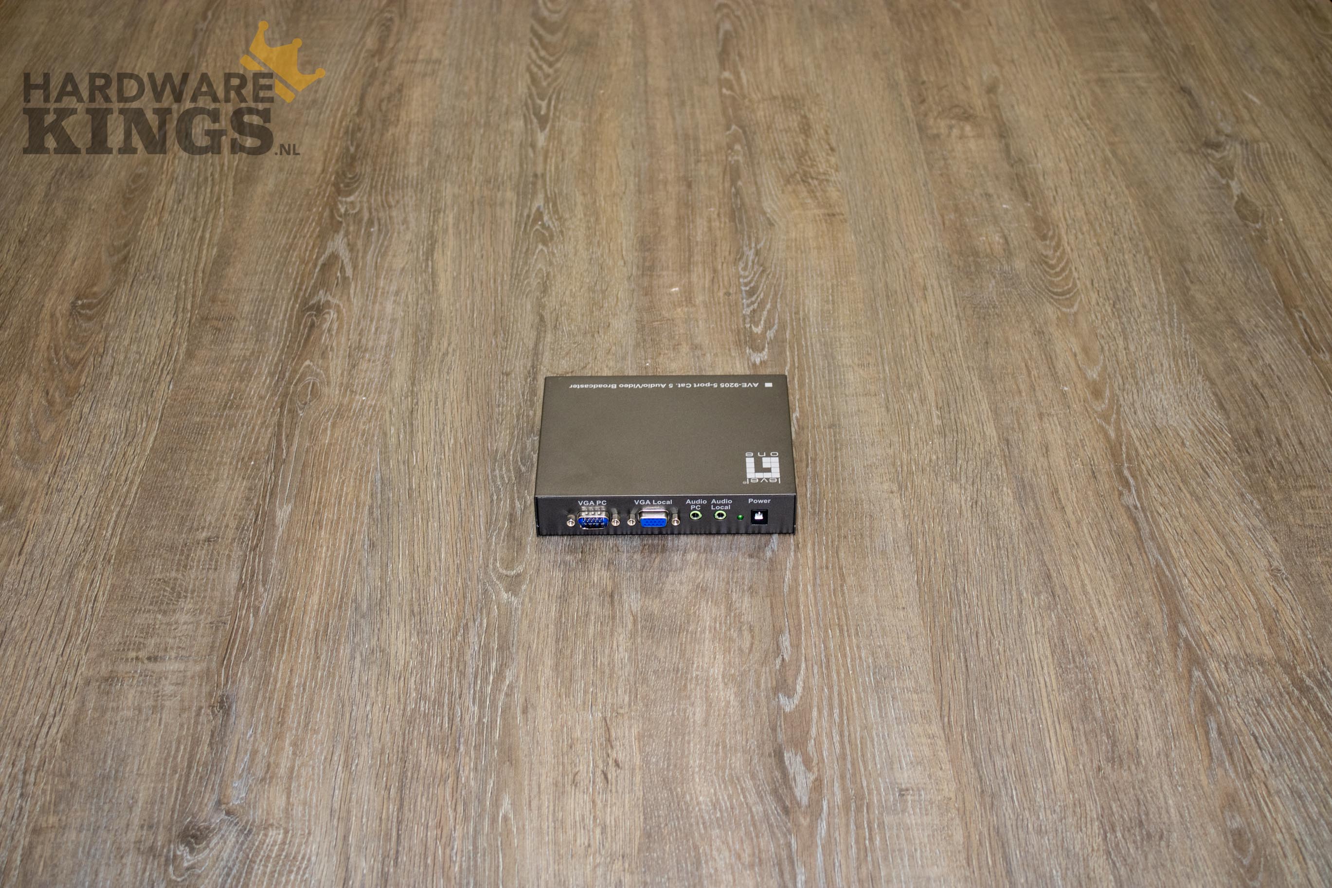 LevelOne AVE-9205 5-poorts cat.5 audio/video-transmitter